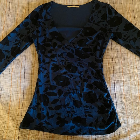 Smart Set Tops - Blue floral patterned wrap top